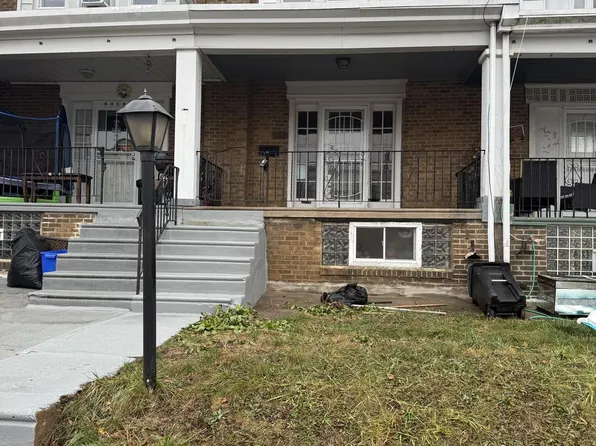 6037 Charles St, Philadelphia, PA 19135