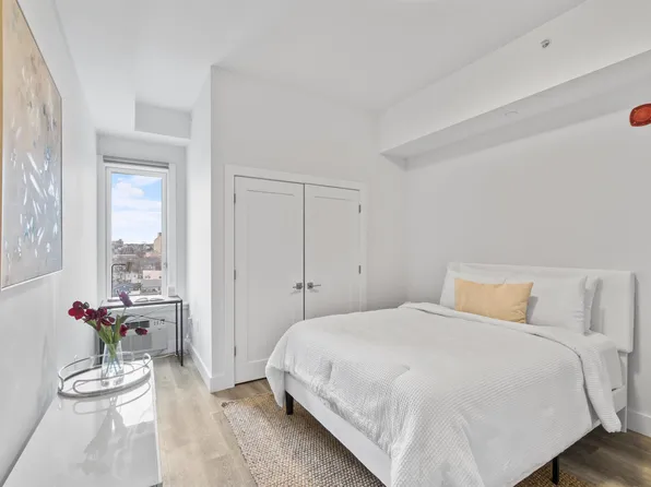 412 Whiton Street image 14 of 40