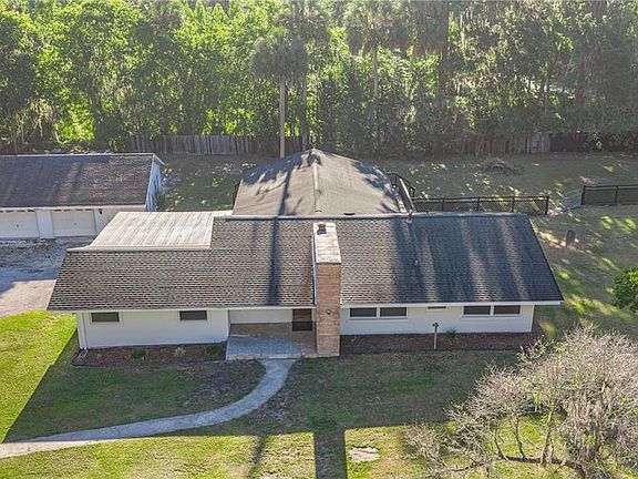 4th image of 3821 SW 7th Avenue Rd