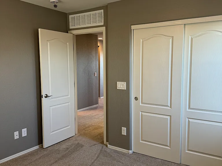 Second bedroom 1