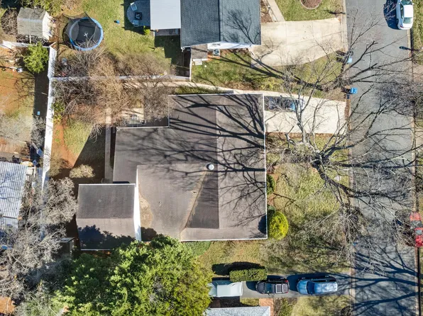 307 E Gordon St, Sterling, VA 20164