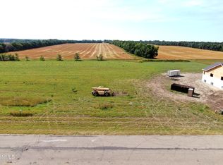 16003 Acadia Dr, Bismarck, ND 58503