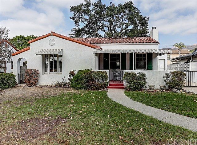 1st image of 549 Kensington Dr