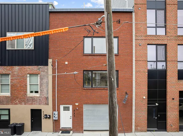 2322 E Cabot St, Philadelphia, PA 19125