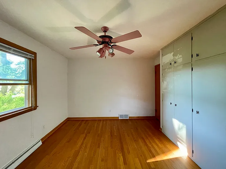 302 N Meadow Ln — Photo 21