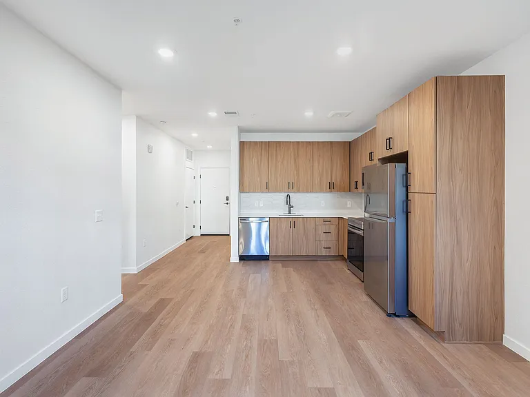 Oso Apartments — Photo 121