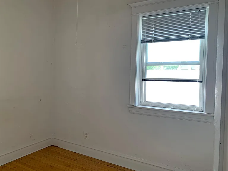 2353 S Whipple St #2F — Photo 5