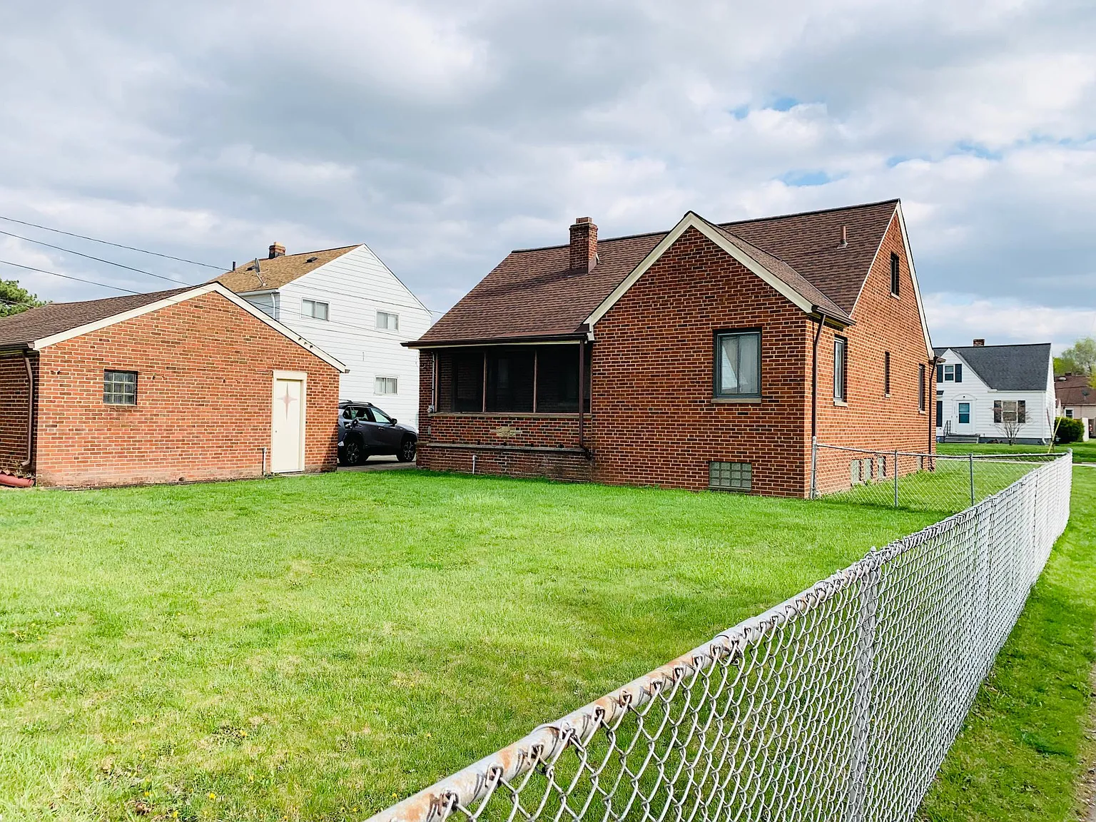 3 bed, 1853 sqft, $2,195 — Photo 3
