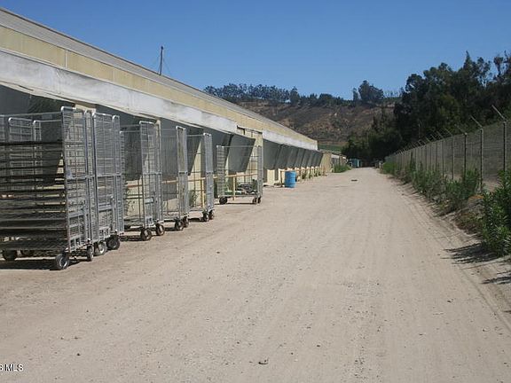 3rd image of 5870 E Los Angeles Ave