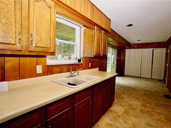 5th image of 6285 Meldon Dr