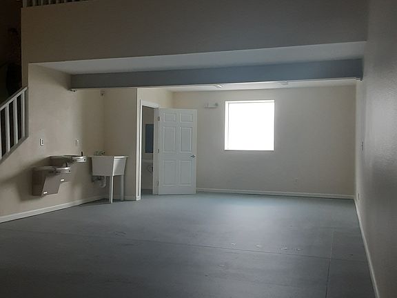5th image of 3501 Durazno Ave #G