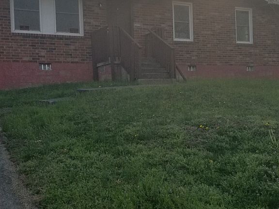 2nd image of 2714 Combs Dr