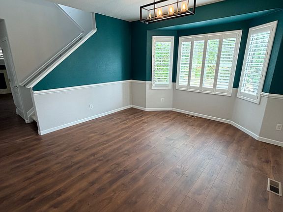 3rd image of 10552 Vaughn Ct