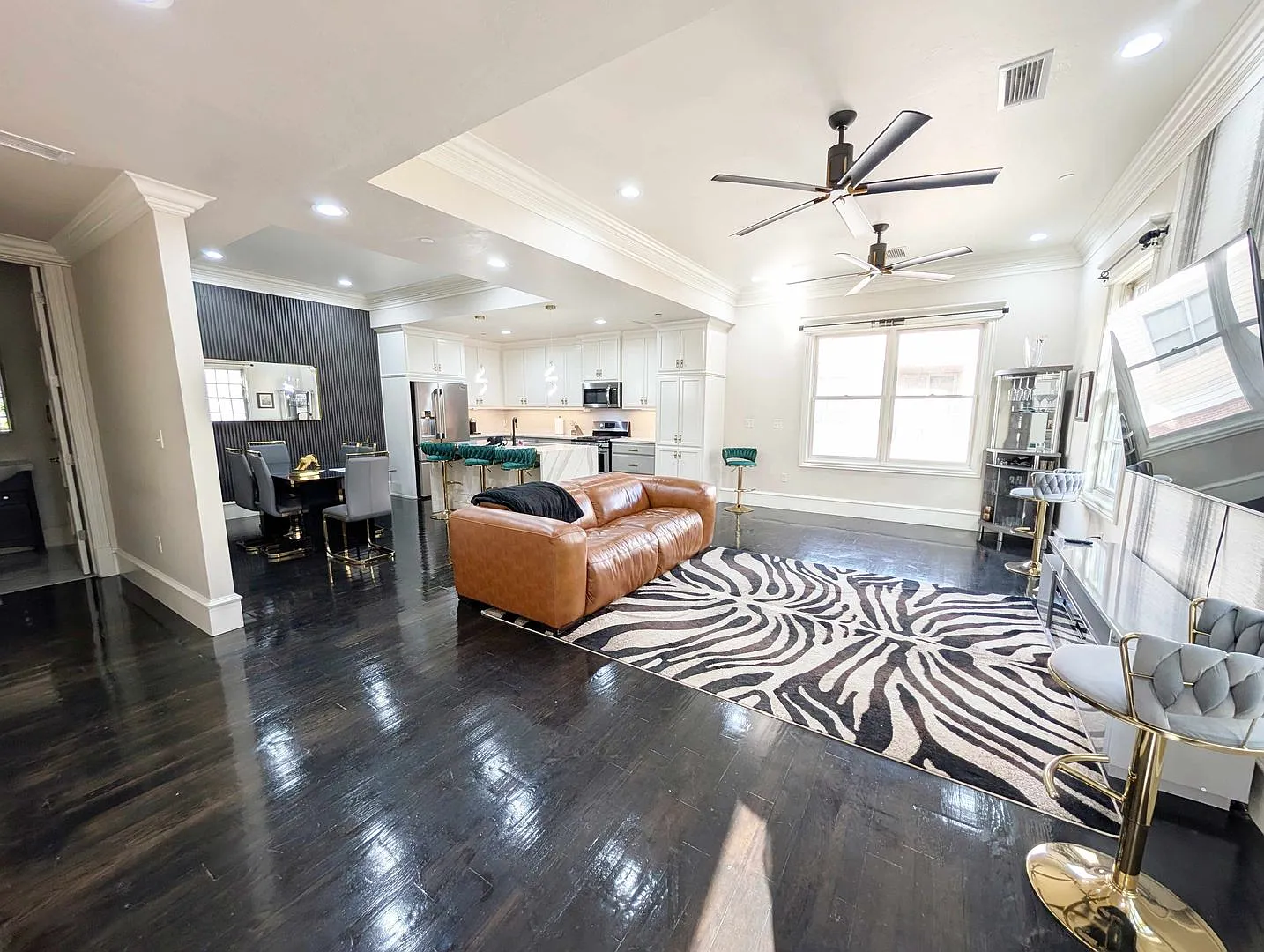 Furnished Home in Deep Deuce — Photo 4