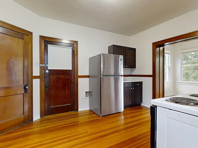 3704 Fairview Ave #2W — Photo 26