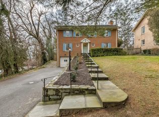 5906 Walhonding Rd, Bethesda, MD 20816