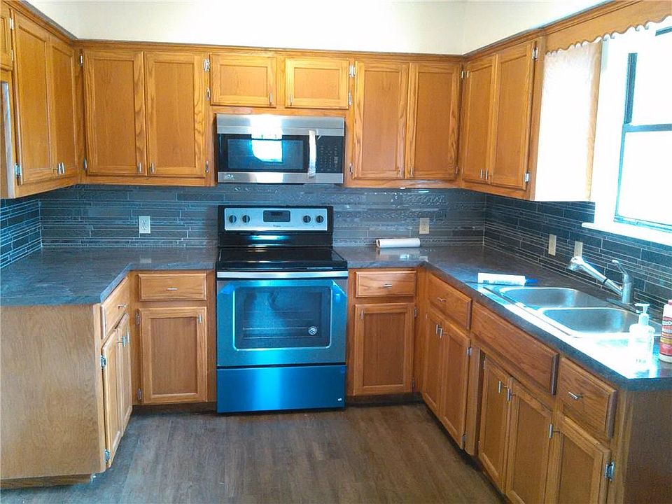 2nd image of 112 Cutsinger St