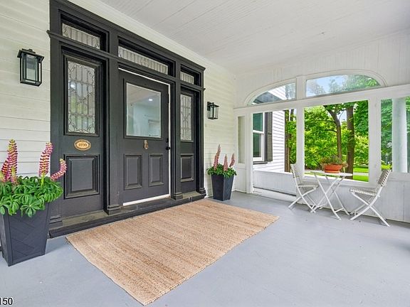 3rd image of 60 Stanley Rd
