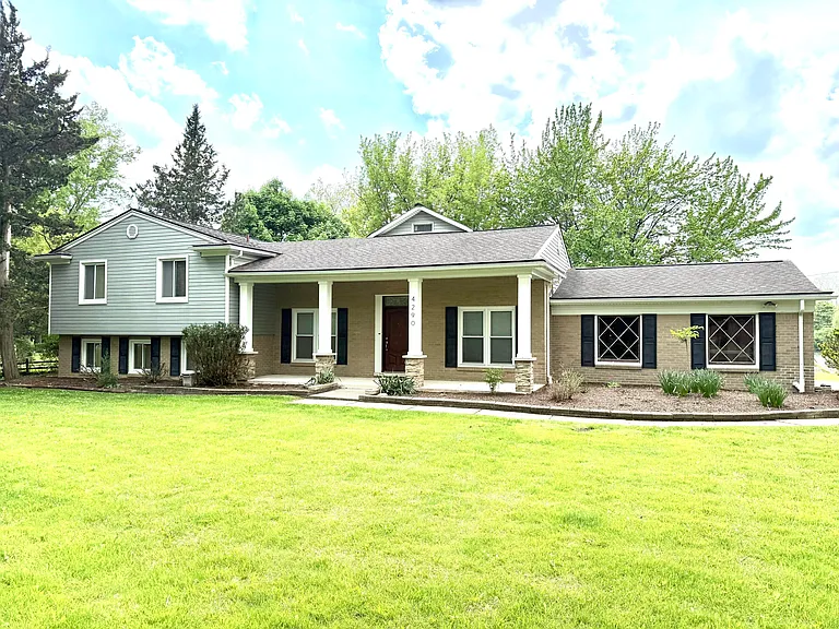 4290 Wendell Rd — Photo 2