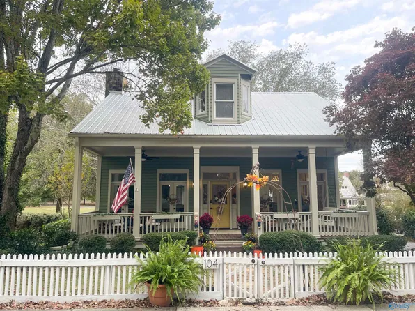 104 Maple St, Pisgah, AL 35765