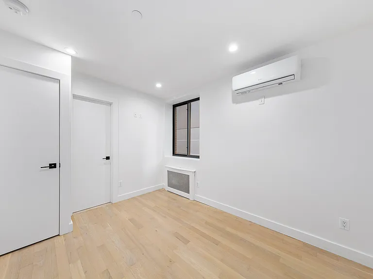 1058 62nd St #3B — Photo 13