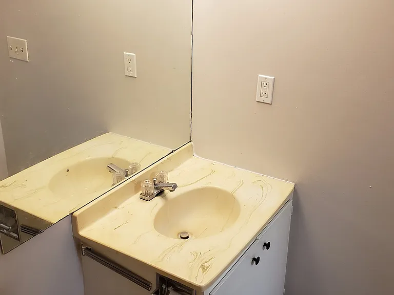 138-154 Woodhill Dr — Photo 35
