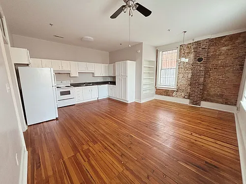 206 S Garnett St Photo 1