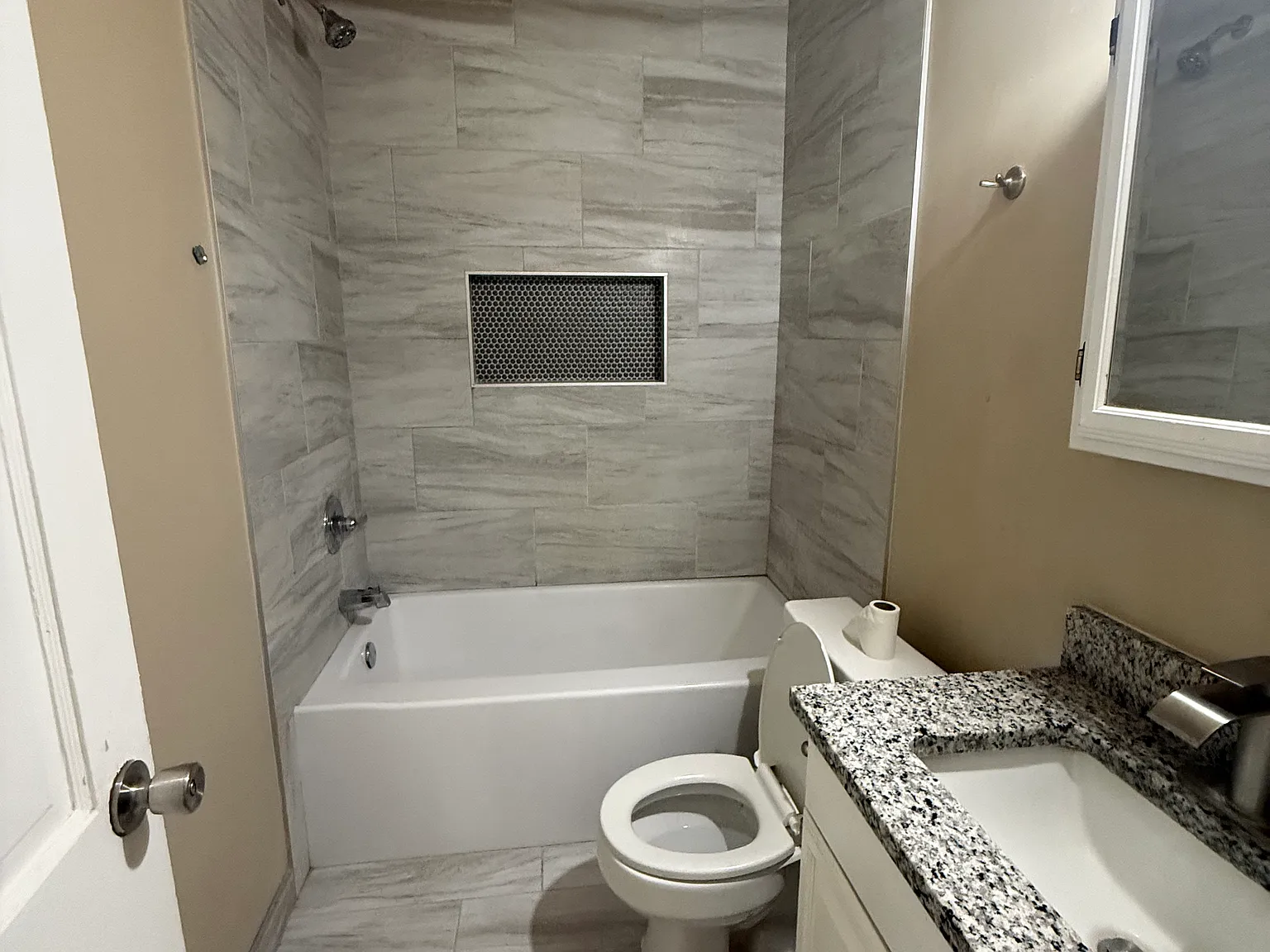 936 Winston Avenue — Photo 1