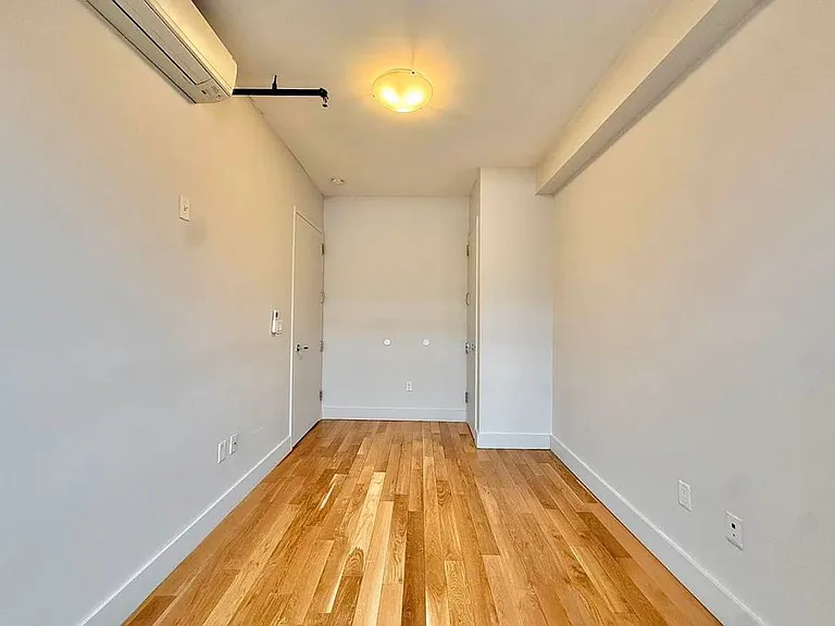 880 Dekalb Ave #401 — Photo 10