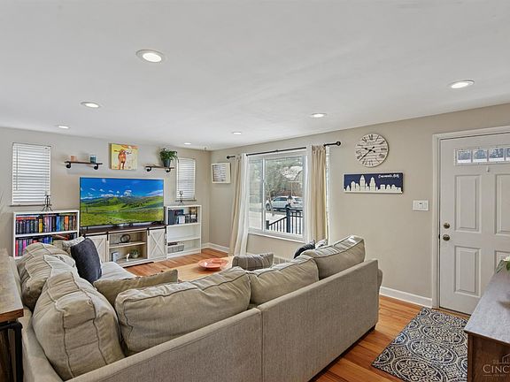 4th image of 6802 Whitehall Ave