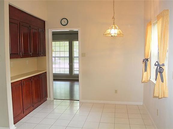 5th image of 1412 Baltimore Dr