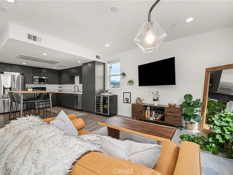 3032 N Coolidge Ave — Photo 8