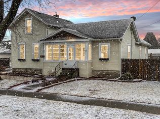 221 W 17th Ave, Oshkosh, WI 54902