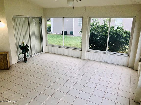 5th image of 3054 Pineda Crossing Dr