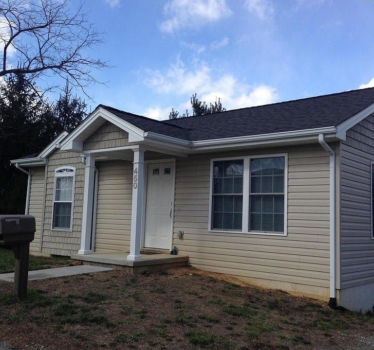 1st image of 450 School Ln