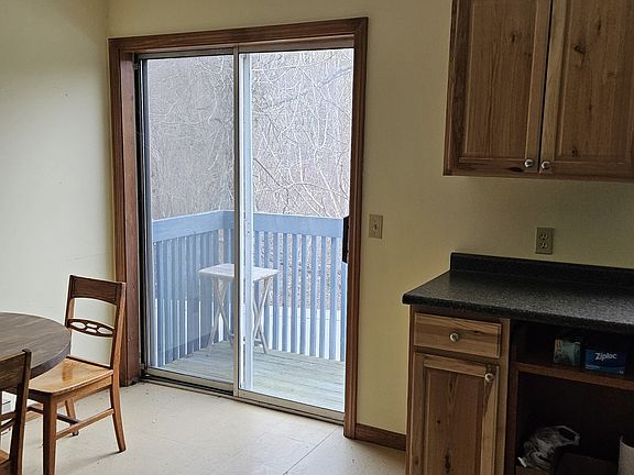 4th image of 168 Mulloy Road APT 10