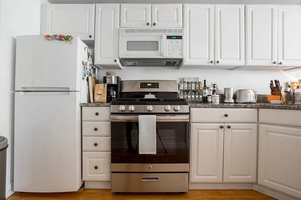 1 bed, 700 sqft, $4,300 — Photo 4