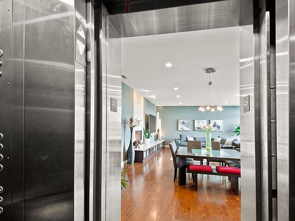 2nd image of 1111 N Western Ave APT 4S