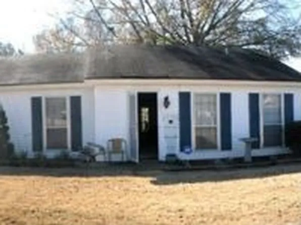 6272 Nature Dr, Montgomery, AL 36117
