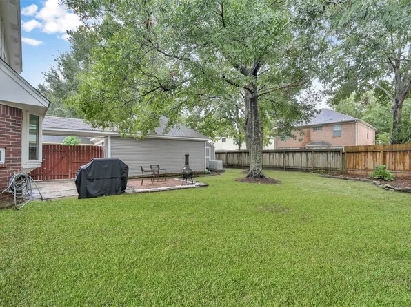 4915 Greenriver Valley Dr, Kingwood, TX 77345
