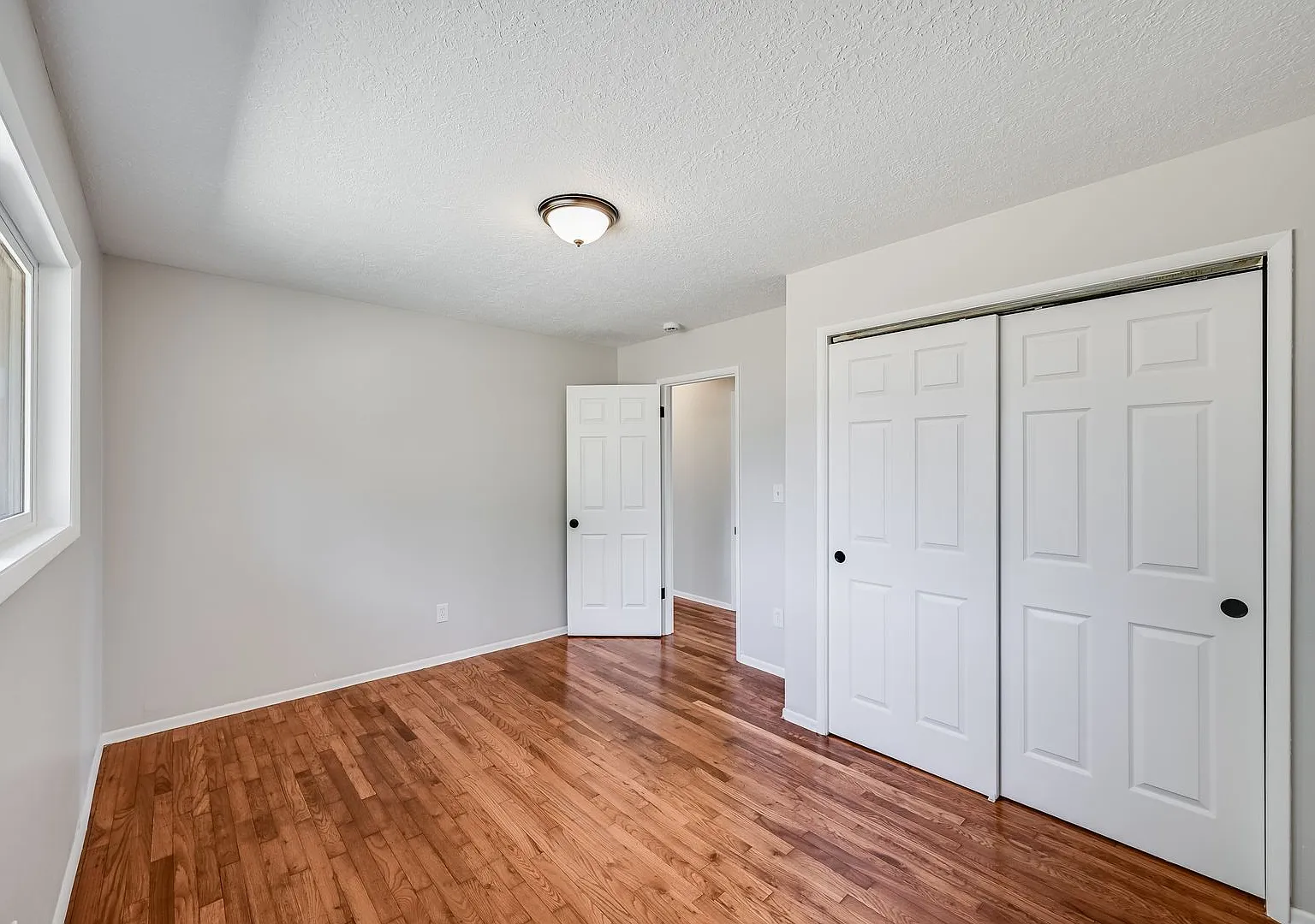 Beautifully Remodeled 3-Bed Bungalow in SE Portland! — Photo 4