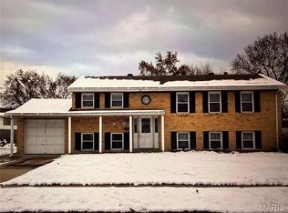 2250 Montagne Dr, Florissant, MO 63033