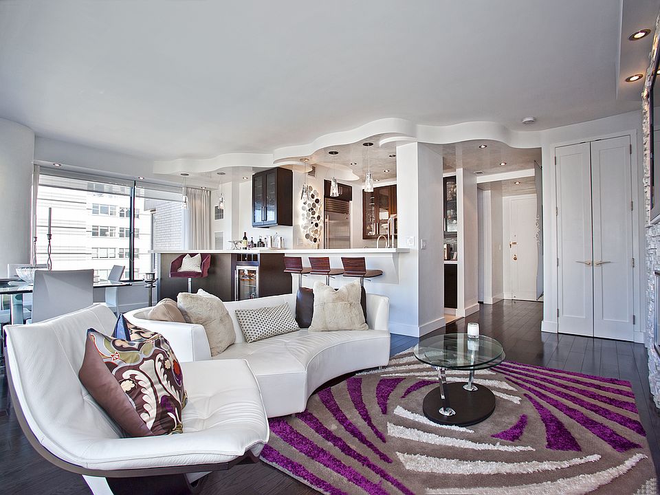 1st image of 200 E 69th St APT 15B
