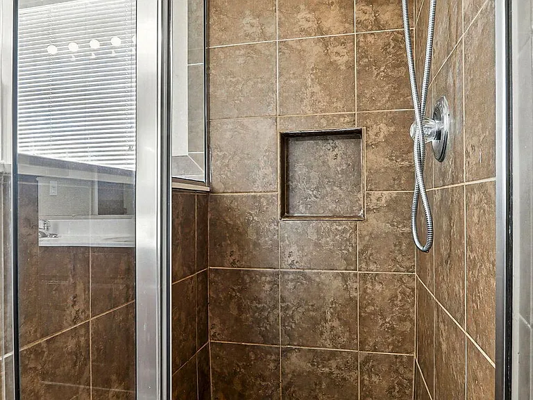 4746 Joseph Rodriguez Dr — Photo 32
