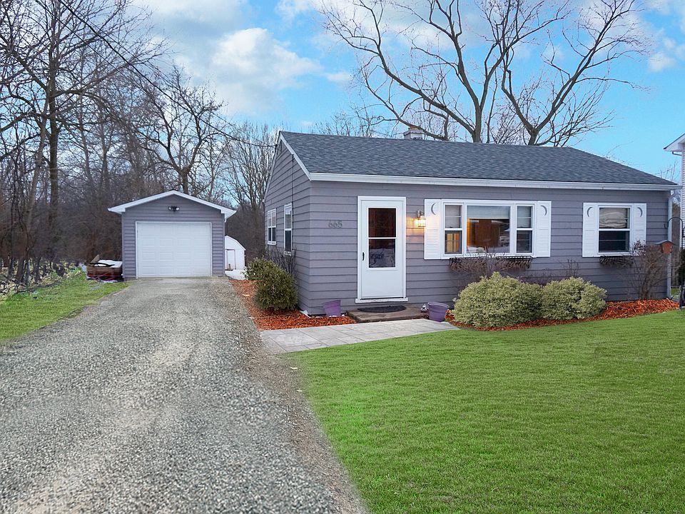 1st image of 665 Ironwood Dr