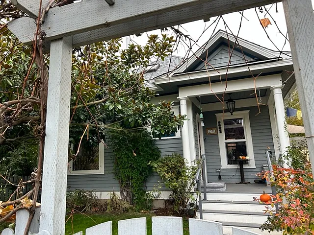 2510 Lynn St — Photo 6