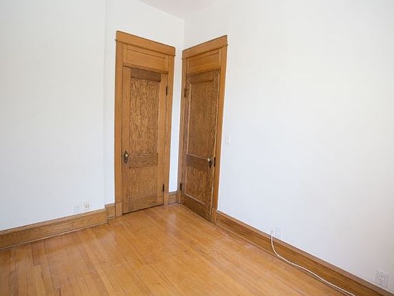 4th image of 3723 N Wayne Ave #_tw0_