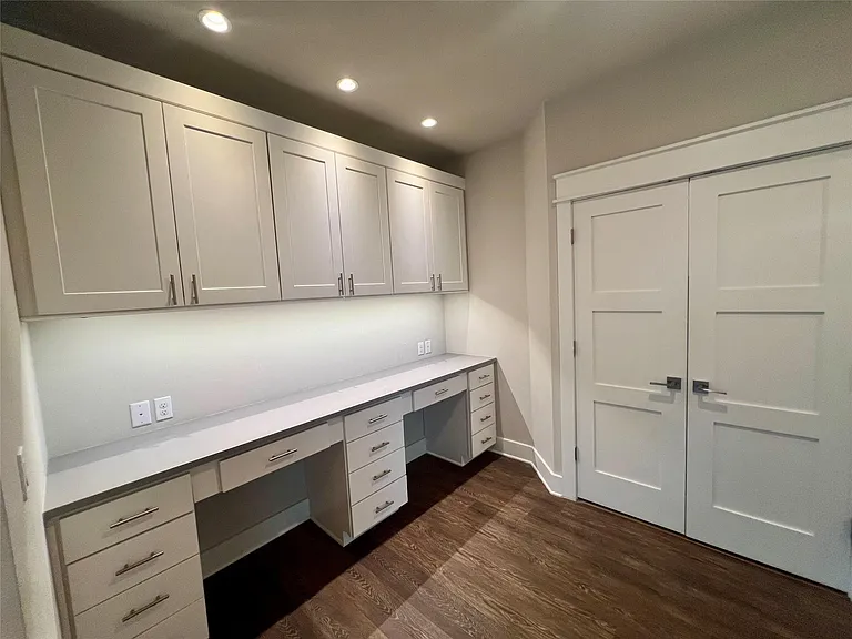 6515 Davis Ln #10 — Photo 17