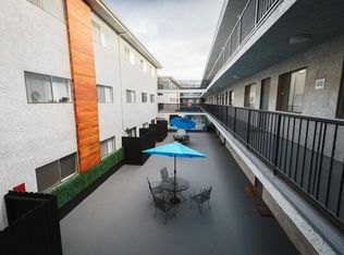 951 S. Oxford Ave., Los Angeles, CA 90006