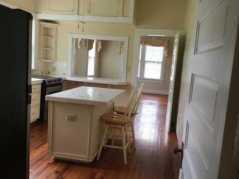 1225 Ione Rd — Photo 7
